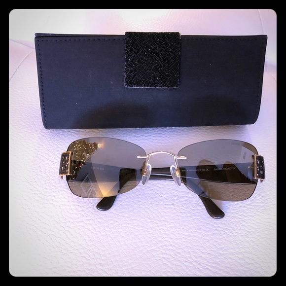 Striking! Like new, Daniel Swarovski cyrstal wear main image 5